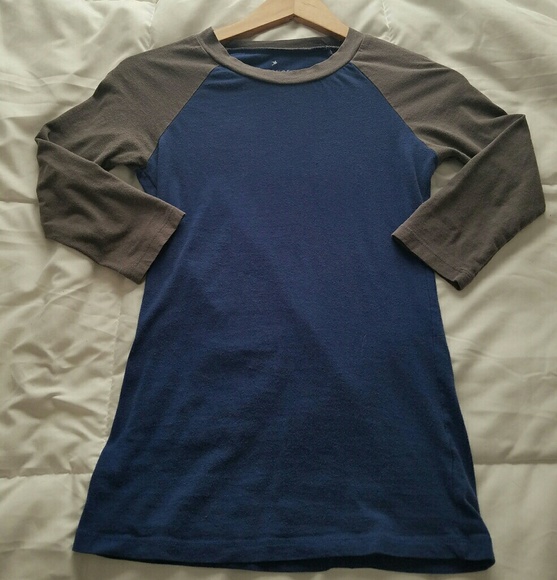 Forever 21 Tops - Blue and gray baseball tee